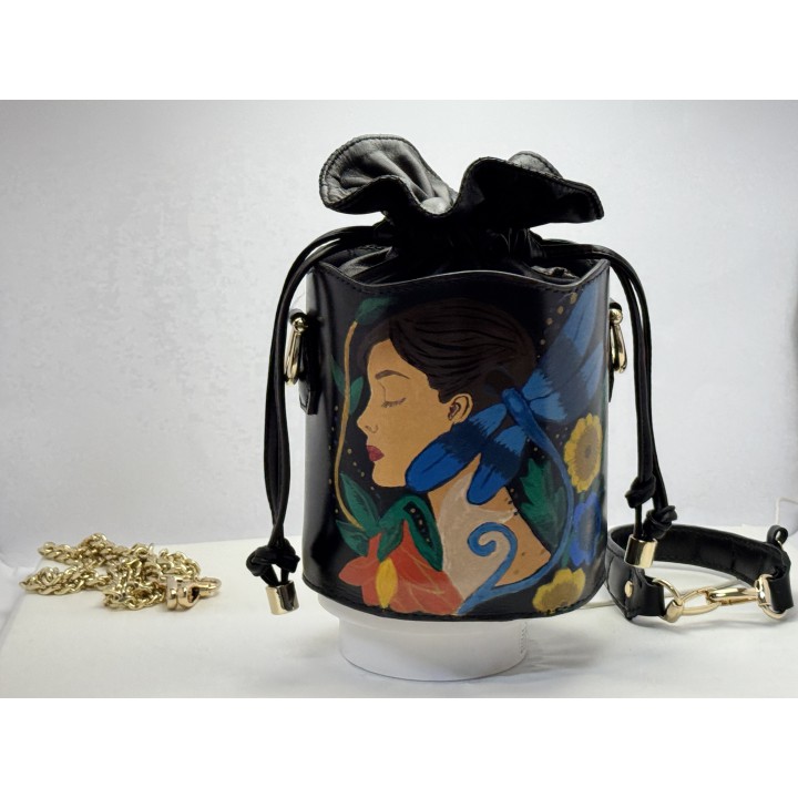 Medium Bucket Elaine