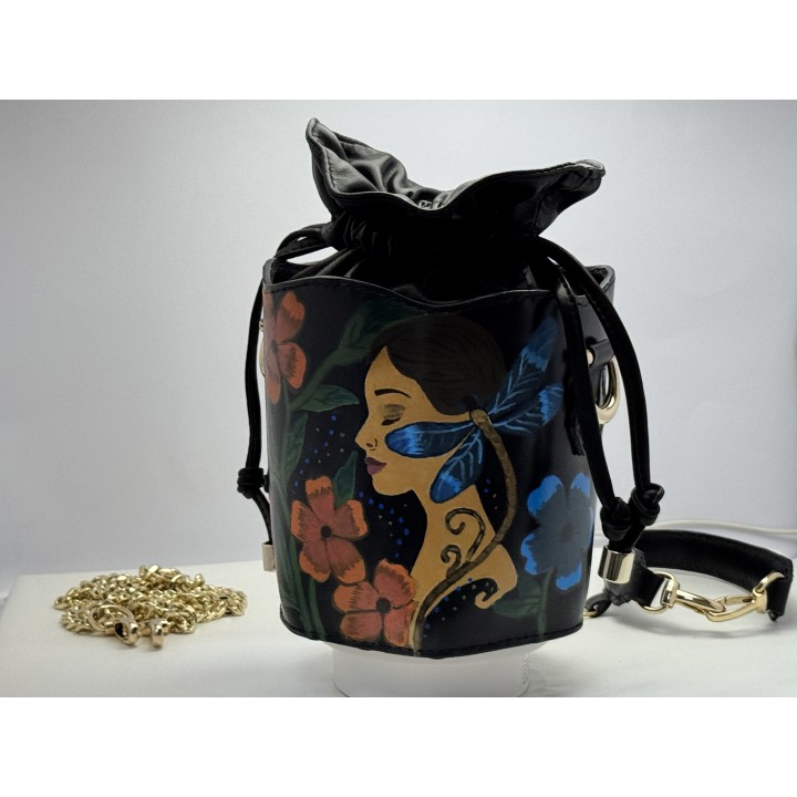 BUCKET ELAINE MEDIANO